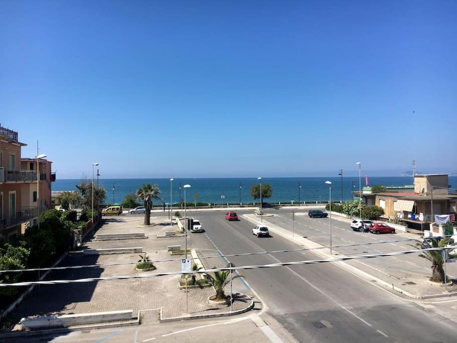 شقة Girasole A Due Passi Dal Mare مينتورنو المظهر الخارجي الصورة
